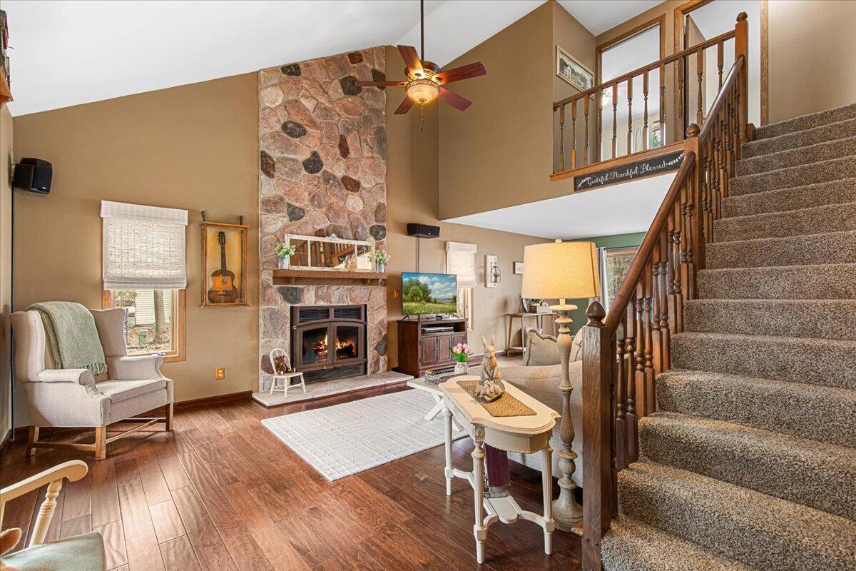 809 Amy Belle Lake Road Richfield, WI 53033 - Photo 2 of 37 Floor to ceiling stone NFP