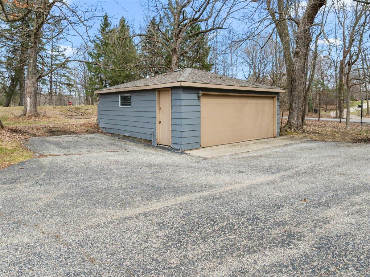 809 Amy Belle Lake Road Richfield, WI 53033 - Photo 23 of 37 Detached Garage