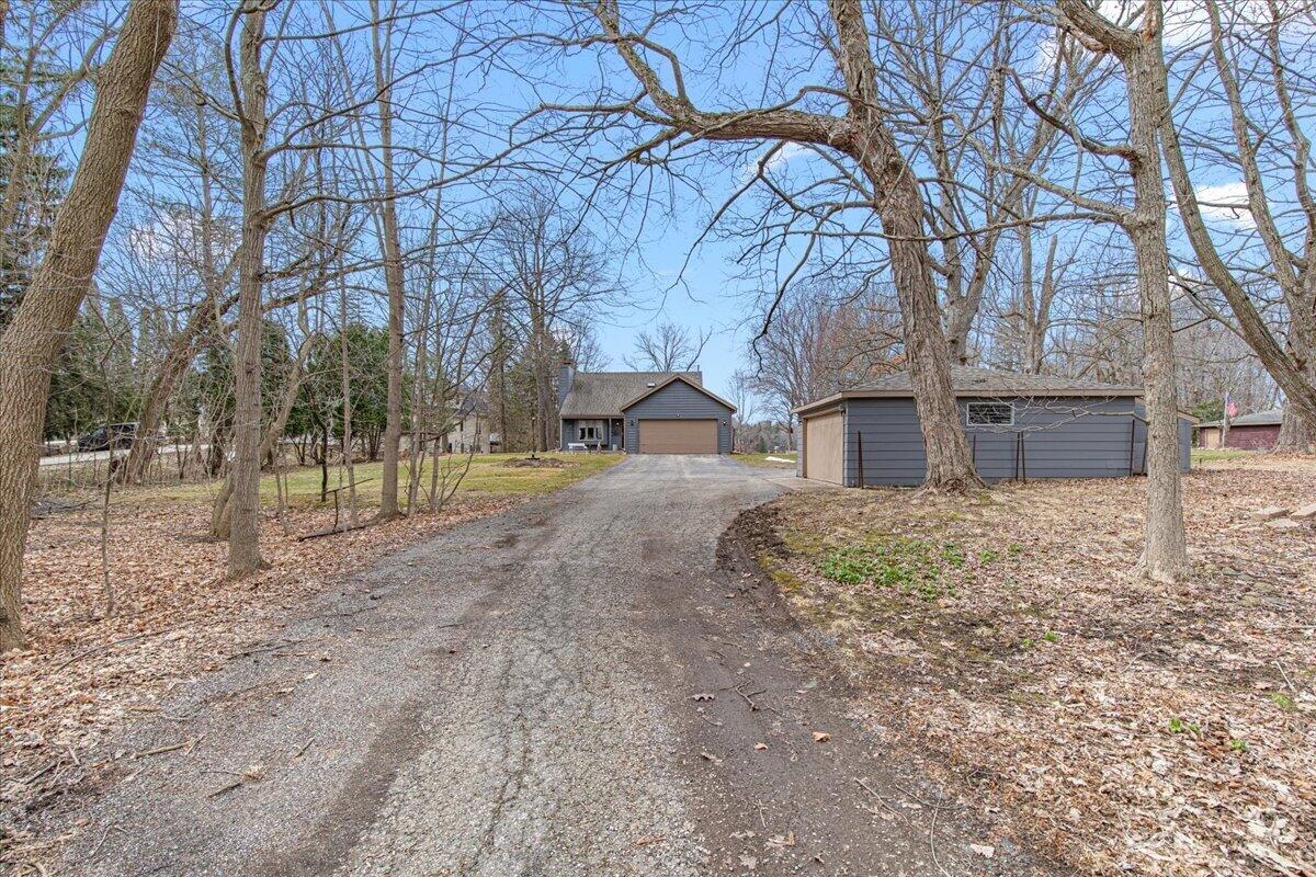 809 Amy Belle Lake Road Richfield, WI 53033 - Photo 26 of 37 Asphalt drive