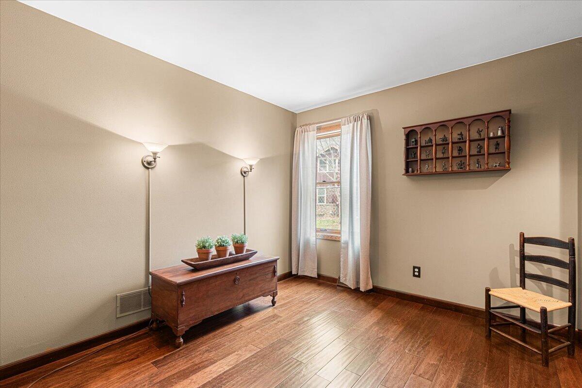 809 Amy Belle Lake Road Richfield, WI 53033 - Photo 10 of 37 Bedroom 4