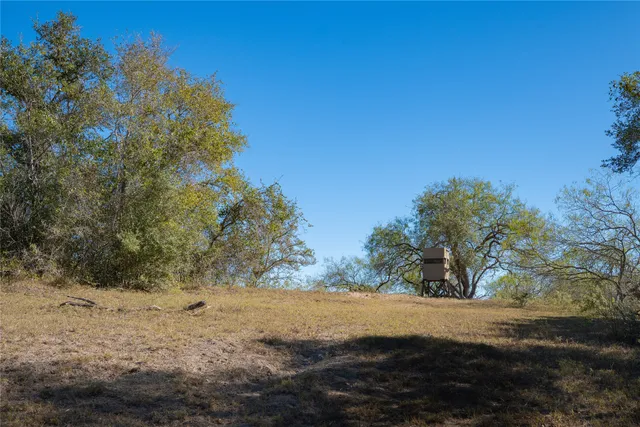 $3,325,227 | 0 County Road 1, Hallettsville, TX 77964