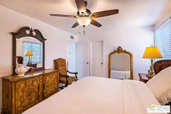 $259,900 | 400 North Sunrise Way, Unit 106, Palm Springs, CA 92262