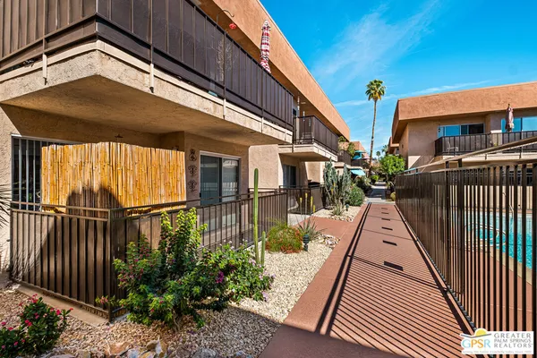 $259,900 | 400 North Sunrise Way, Unit 106, Palm Springs, CA 92262