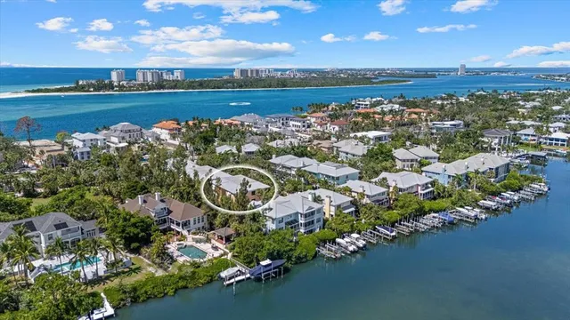 $1,599,000 | 3942 Hamilton Club Circle, Unit 13, Sarasota, FL 34242