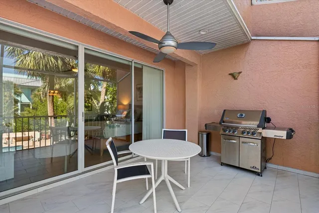 $1,599,000 | 3942 Hamilton Club Circle, Unit 13, Sarasota, FL 34242