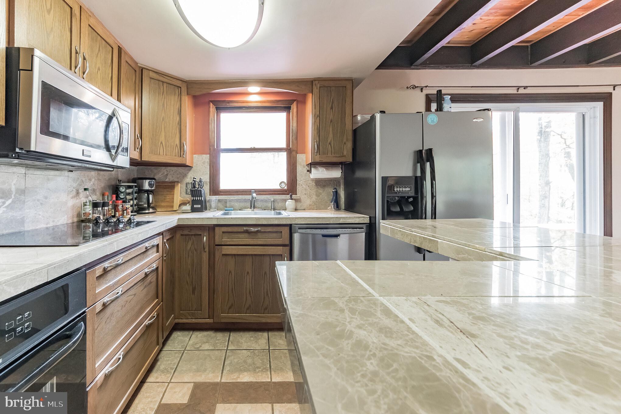 3111 Kingsward Road Pennsburg, PA 18073 - Photo 15 of 26 Kitchen