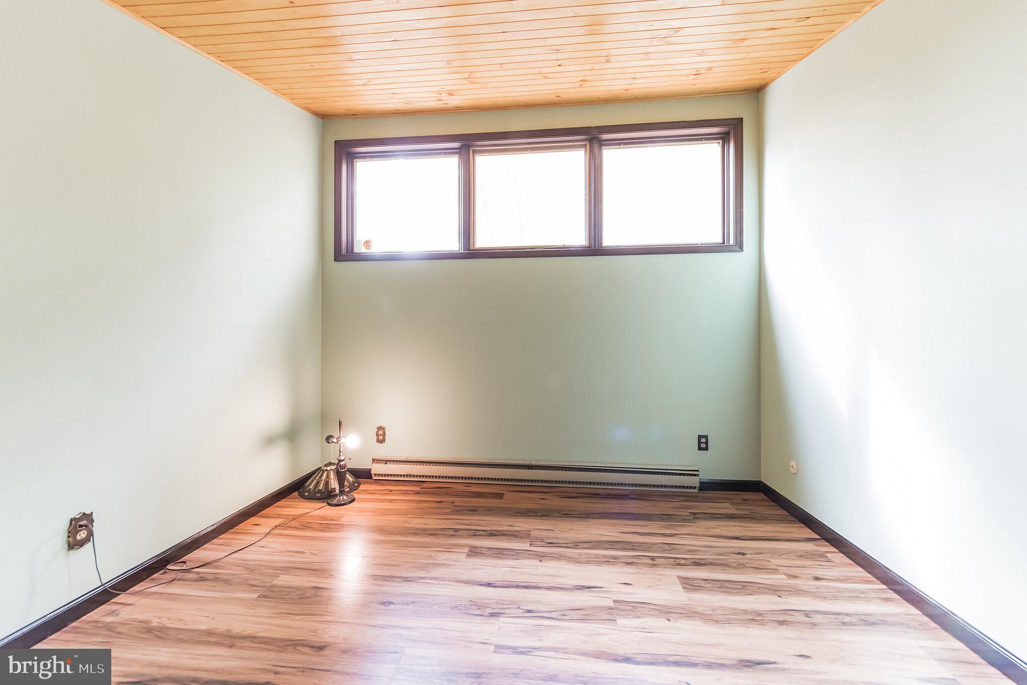 3111 Kingsward Road Pennsburg, PA 18073 - Photo 22 of 26 Bedroom 3