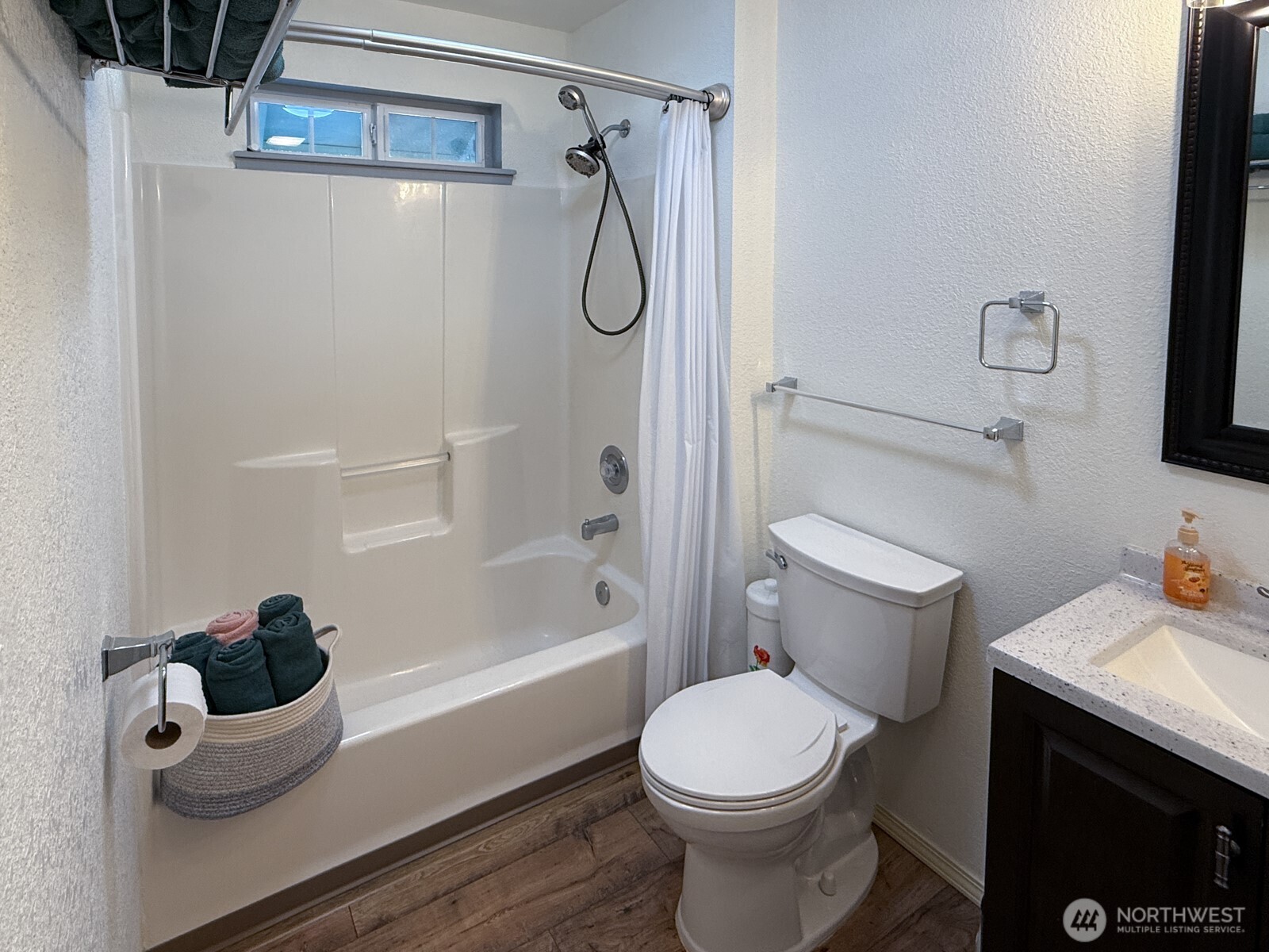 823 Southwest 21st Street Chehalis, WA 98532 - Photo 27 of 38 a bathroom with a sink toilet and shower