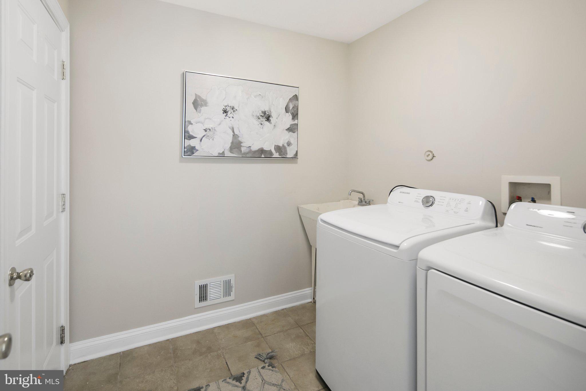 10917 Powell Road Thurmont, MD 21788 - Photo 17 of 47 Mud Room