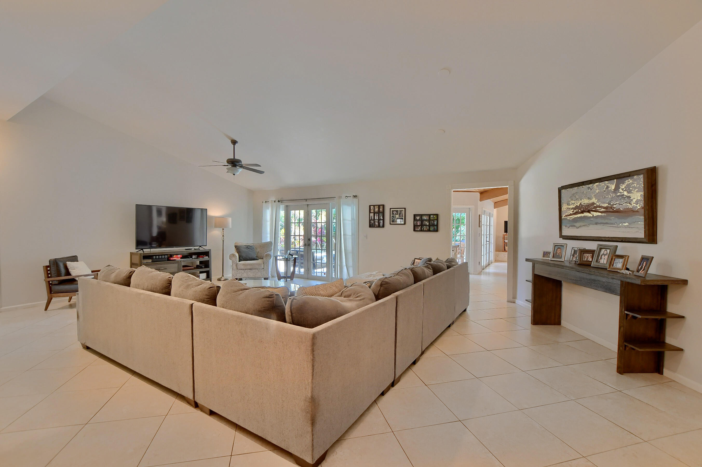 1860 Parkside Circle South Boca Raton, FL 33486 - Photo 7 of 47 06_ebf_0548-hdr(5)