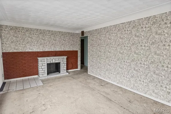 $127,000 | 1374 St Thomas Road, Granite City, IL 62040