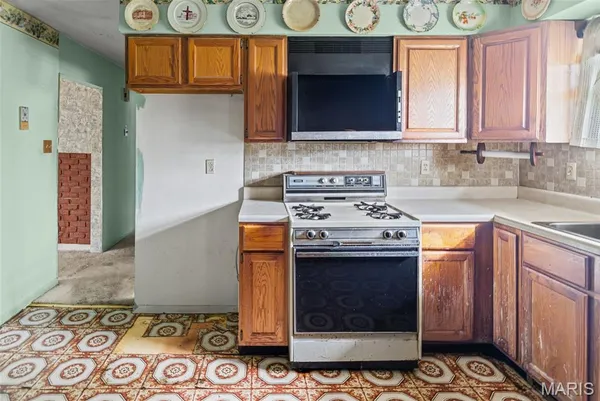 $127,000 | 1374 St Thomas Road, Granite City, IL 62040