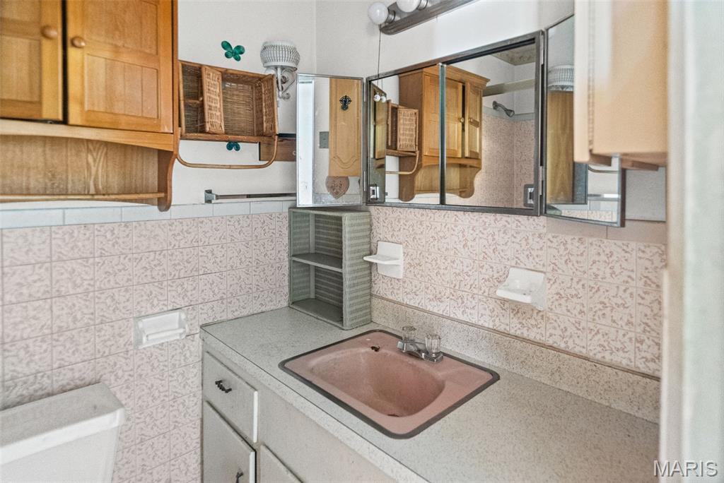 1374 St Thomas Road Granite City, IL 62040 - Photo 17 of 25