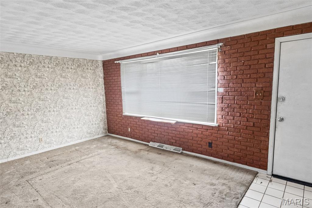 1374 St Thomas Road Granite City, IL 62040 - Photo 9 of 25