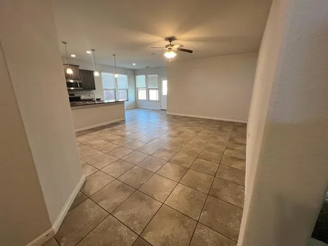 $2,450 | 1124 Blooming Prairie Trail, Fort Worth, TX 76177