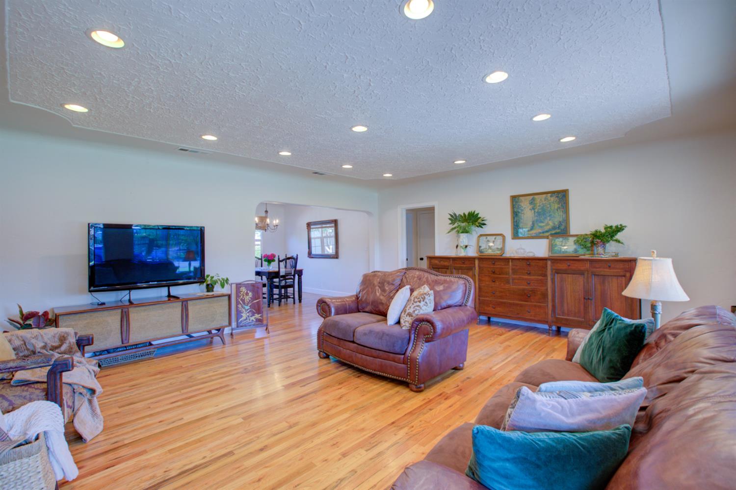 1305 Fiori Avenue Modesto, CA 95350 - Photo 11 of 60