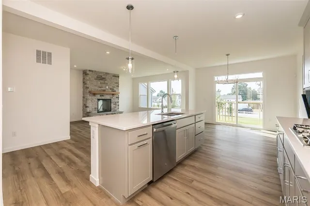 $608,900 | 242 Kerry Downs Drive, Dardenne Prairie, MO 63368