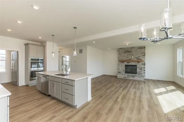 $608,900 | 242 Kerry Downs Drive, Dardenne Prairie, MO 63368