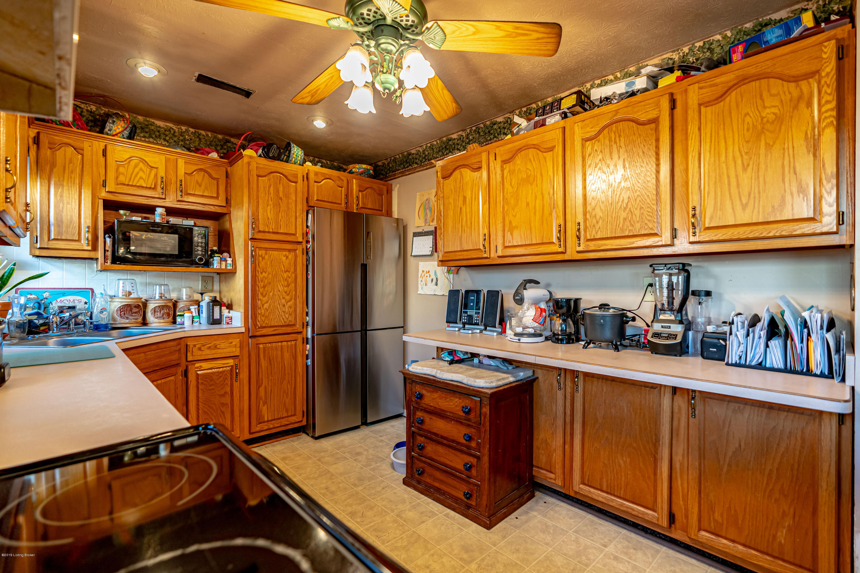 302 Mayflower Road Louisville, KY 40229 - Photo 14 of 33 DSC00046