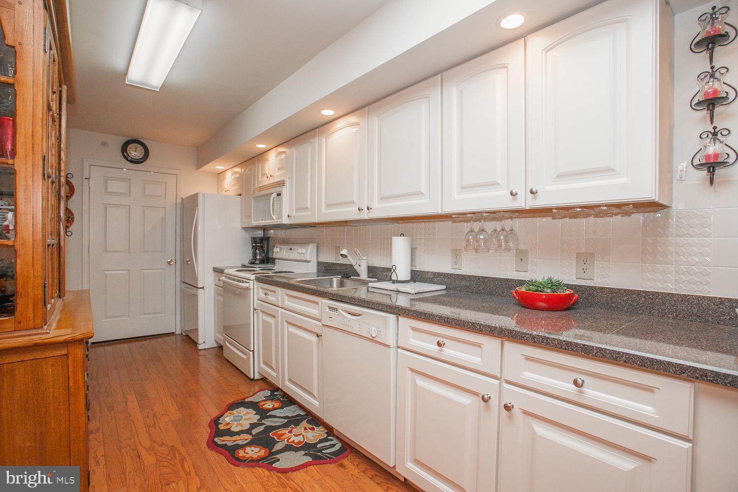 547 Brandon Road, Unit 547 Norristown, PA 19403 - Photo 13 of 32 Gallery Image 13