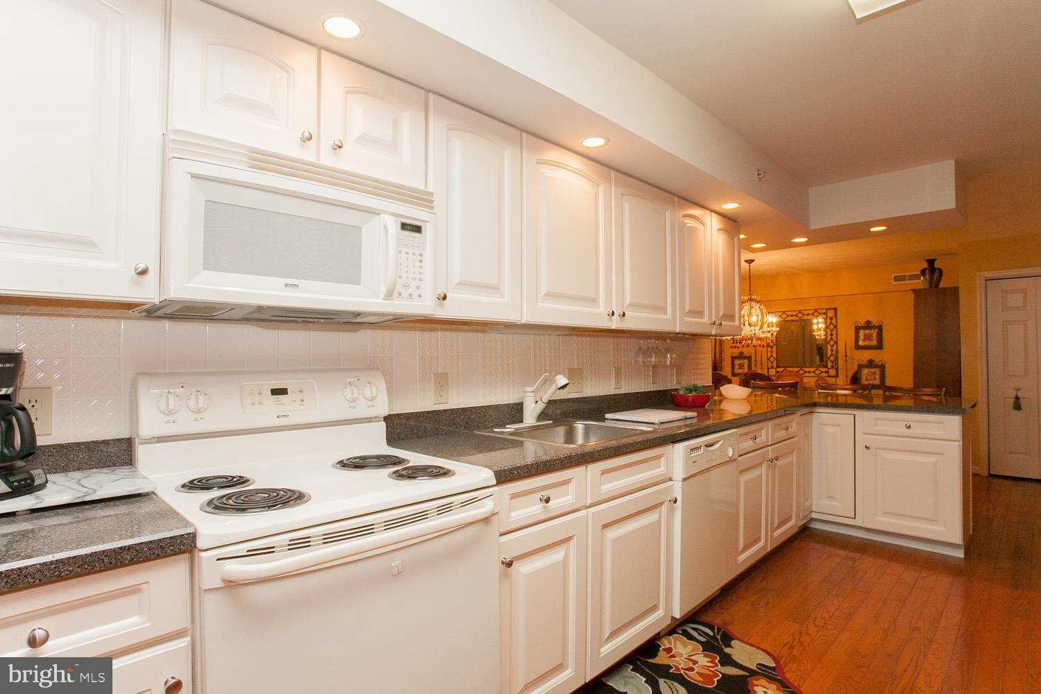 547 Brandon Road, Unit 547 Norristown, PA 19403 - Photo 10 of 32 Gallery Image 10