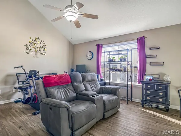 $425,000 | 30 Black Wolf Run, Highland, IL 62249