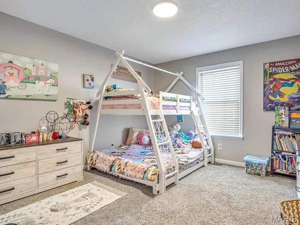 $425,000 | 30 Black Wolf Run, Highland, IL 62249