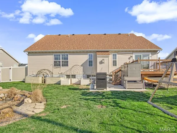 $425,000 | 30 Black Wolf Run, Highland, IL 62249