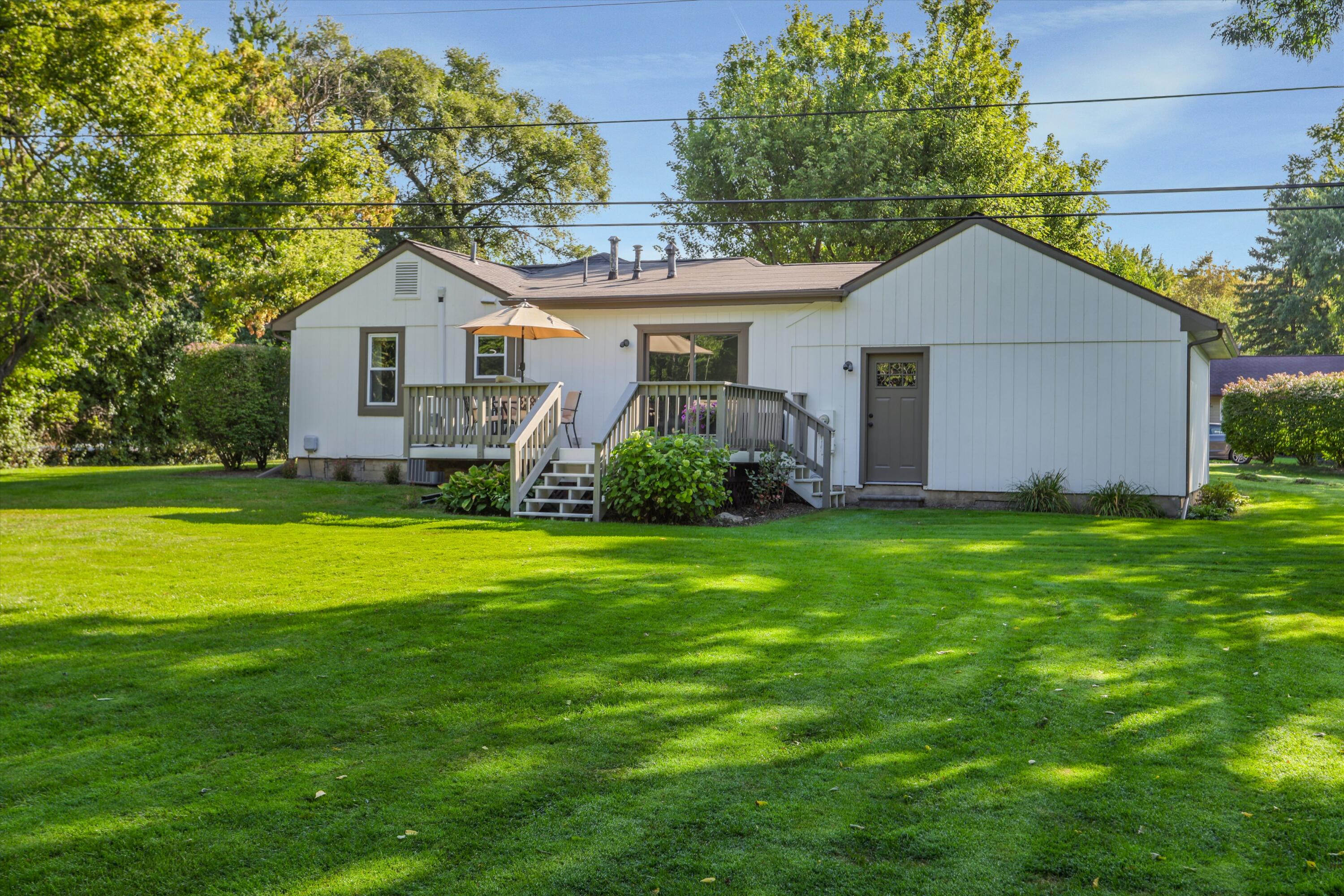 2938 Dearborn Avenue Rochester Hills, MI 48309 - Photo 26 of 29 Welcome Home to 2938 Dearborn Ave!