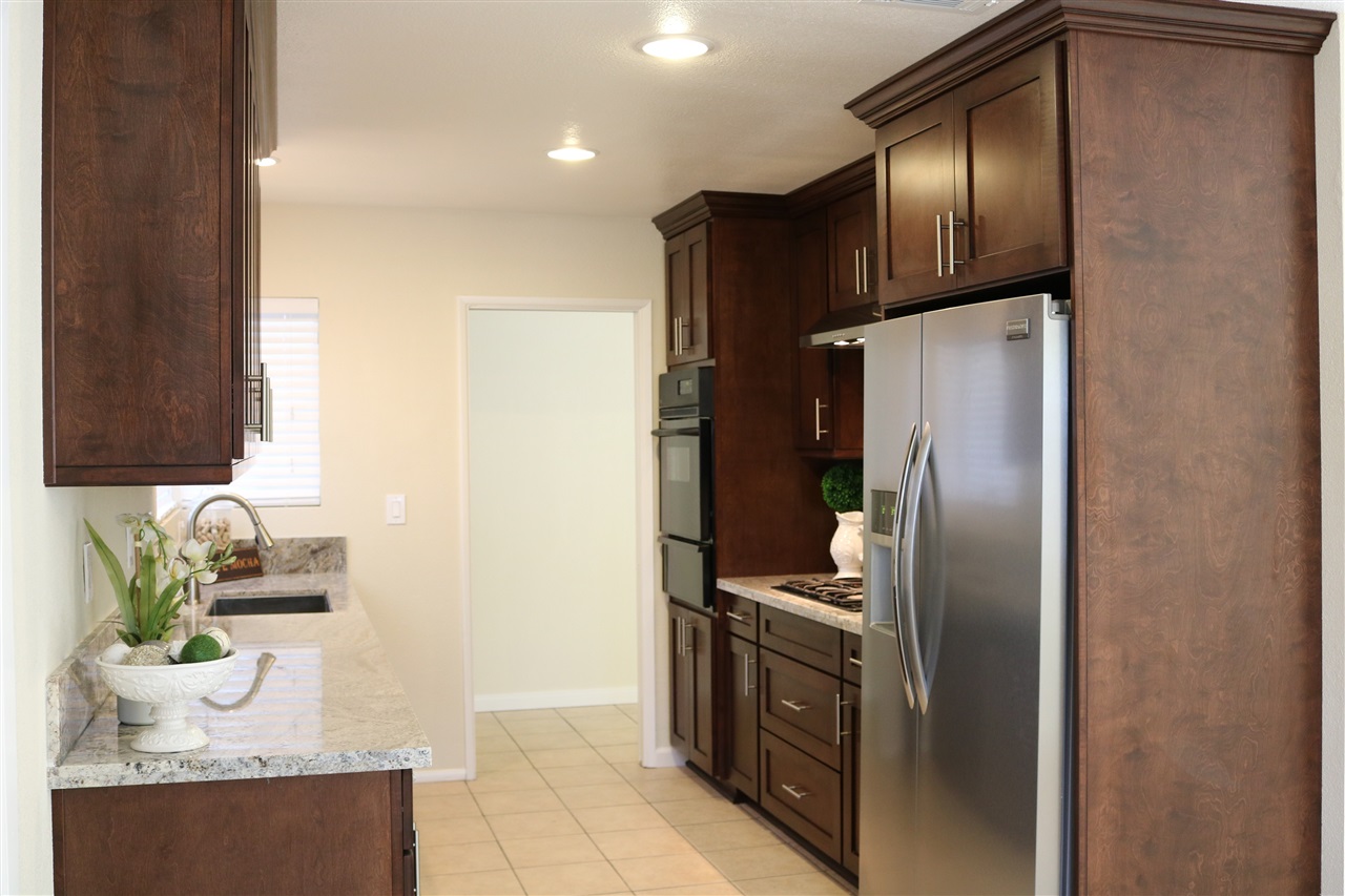 13720 Powers Road Poway, CA 92064 - Photo 4 of 12