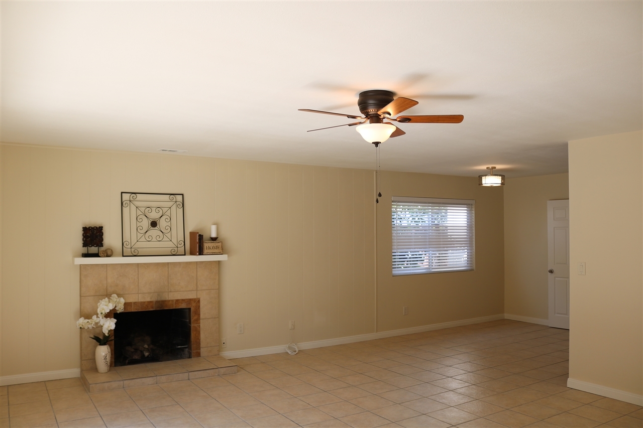 13720 Powers Road Poway, CA 92064 - Photo 5 of 12