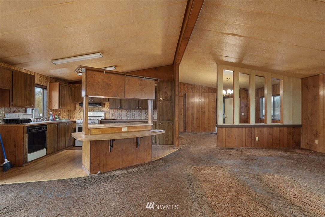 3943 Hoff Road Bellingham, WA 98225 - Photo 9 of 30 Gallery Image 9