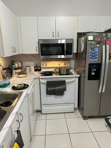 $370,000 | 6425 Southwest 130th Place, Unit 712, Miami, FL 33183