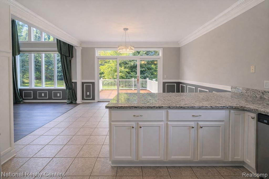 2056 Somerville Road Rochester Hills, MI 48307 - Photo 15 of 84