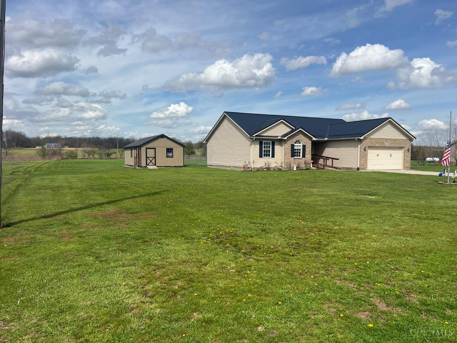 5087 Panhandle Road New Vienna, OH 45159 - Photo 2 of 12