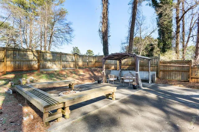 a view of outdoor space yard and patio