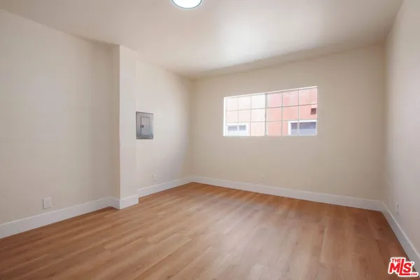 $2,295,000 | 6339 10th Avenue, Los Angeles, CA 90043