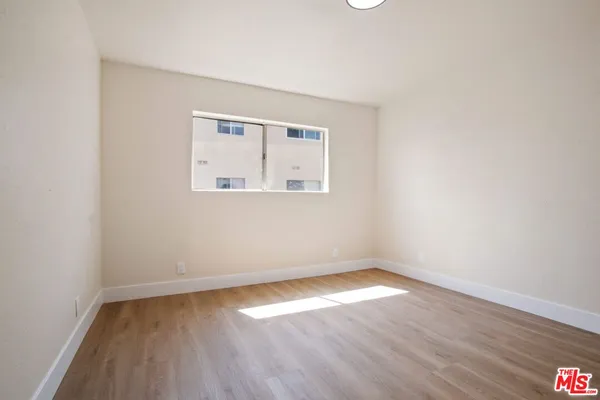 $2,295,000 | 6339 10th Avenue, Los Angeles, CA 90043