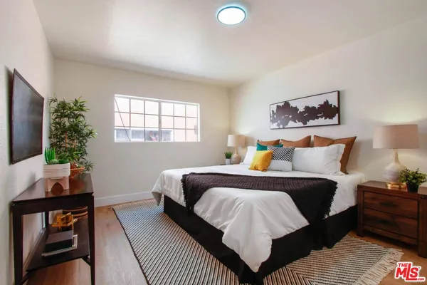 $2,295,000 | 6339 10th Avenue, Los Angeles, CA 90043