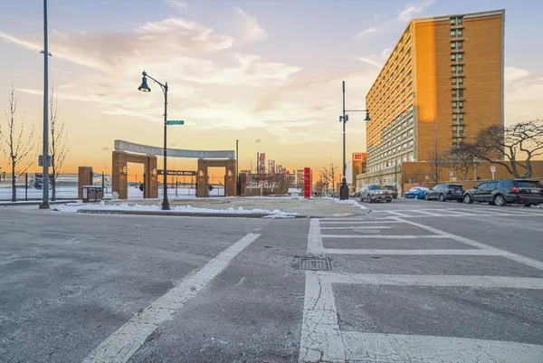 $6,185 | 1035 Commonwealth Avenue, Unit 502, Boston, MA 02215