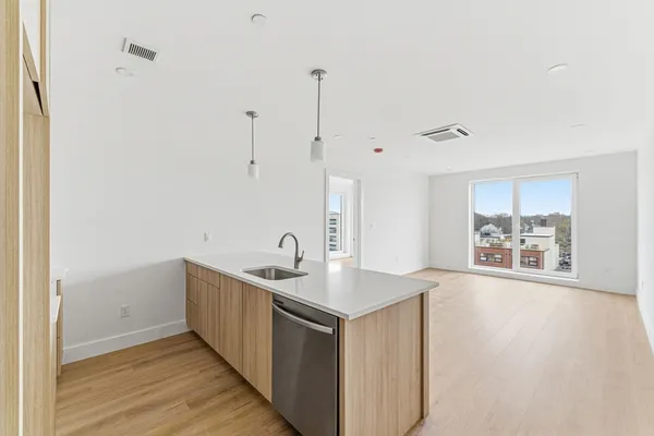 $6,185 | 1035 Commonwealth Avenue, Unit 502, Boston, MA 02215