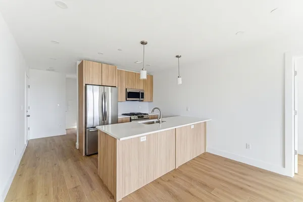 $6,185 | 1035 Commonwealth Avenue, Unit 502, Boston, MA 02215