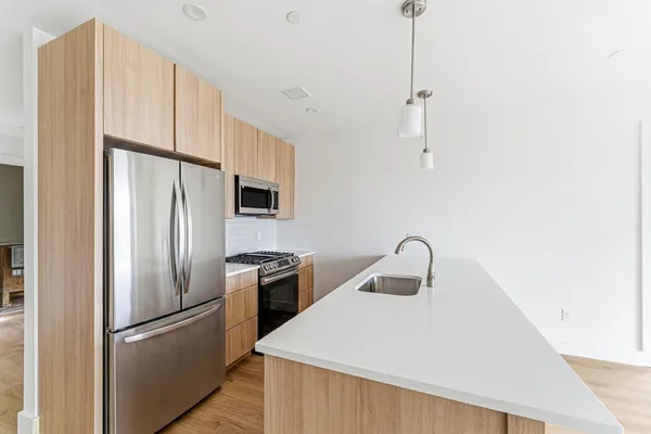 $6,185 | 1035 Commonwealth Avenue, Unit 502, Boston, MA 02215