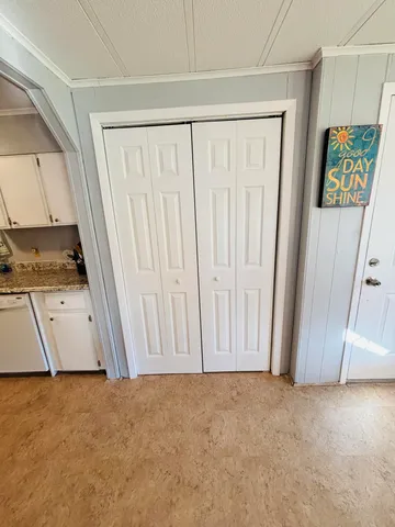 a view of a storage & utility room