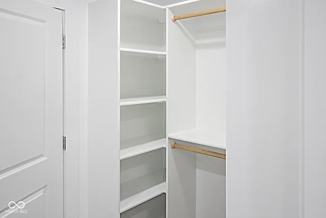 $364,000 | 8150 East Hoover Drive, Seymour, IN 47274