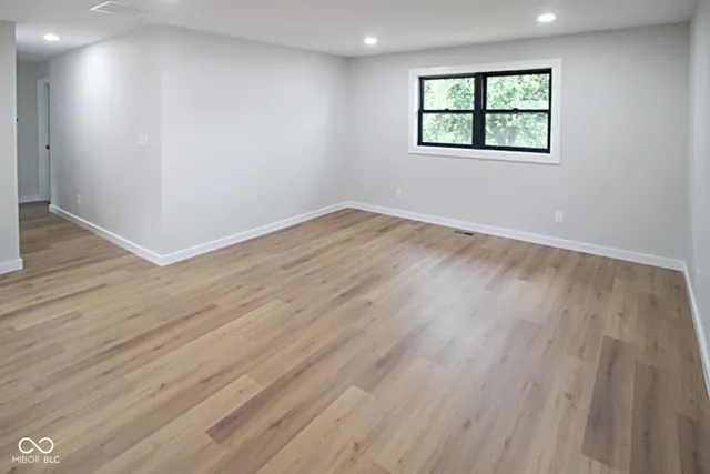 $364,000 | 8150 East Hoover Drive, Seymour, IN 47274