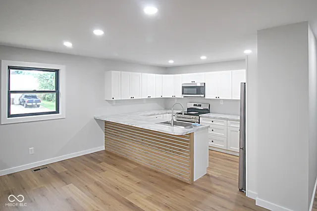 $364,000 | 8150 East Hoover Drive, Seymour, IN 47274