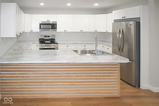 $364,000 | 8150 East Hoover Drive, Seymour, IN 47274