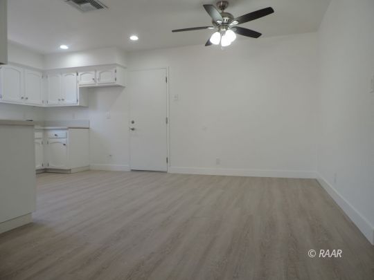 728 West Alene Avenue Ridgecrest, CA 93555 - Photo 5 of 22 Gallery Image 5
