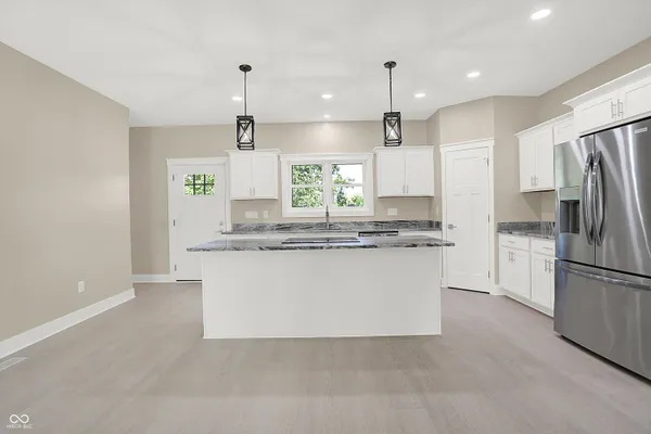 $479,900 | 10618 North 300th Street East, Morristown, IN 46161